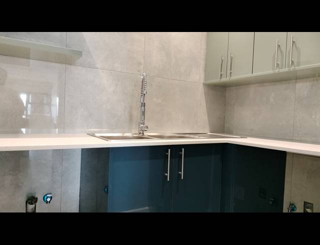 3 BEDROOM FREEHOLD FOR SALE IN BERGSIG